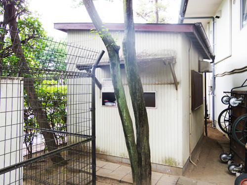 回収小屋