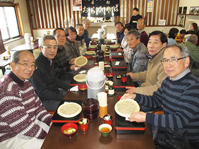 二日目の昼食は善光寺境内山城屋にて